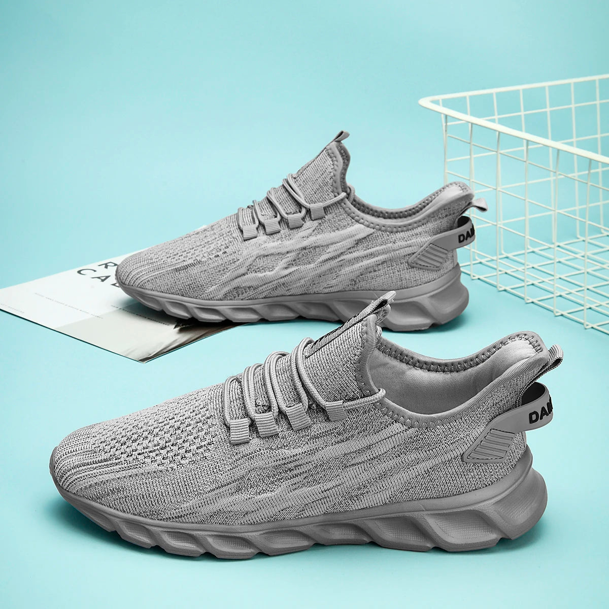 Men's Lightweight Sneakers